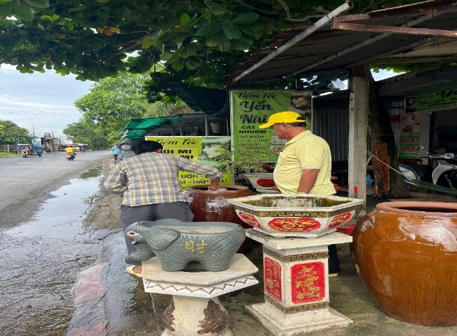 RA QUÂN CHIẾN DỊCH DIỆT LĂNG QUĂNG
VÀ PHUN THUỐC DIỆT MUỖI TẠI ẤP THỪA TRUNG
VÀ ẤP THỪA THẠNH XÃ THỚI THUẬN
