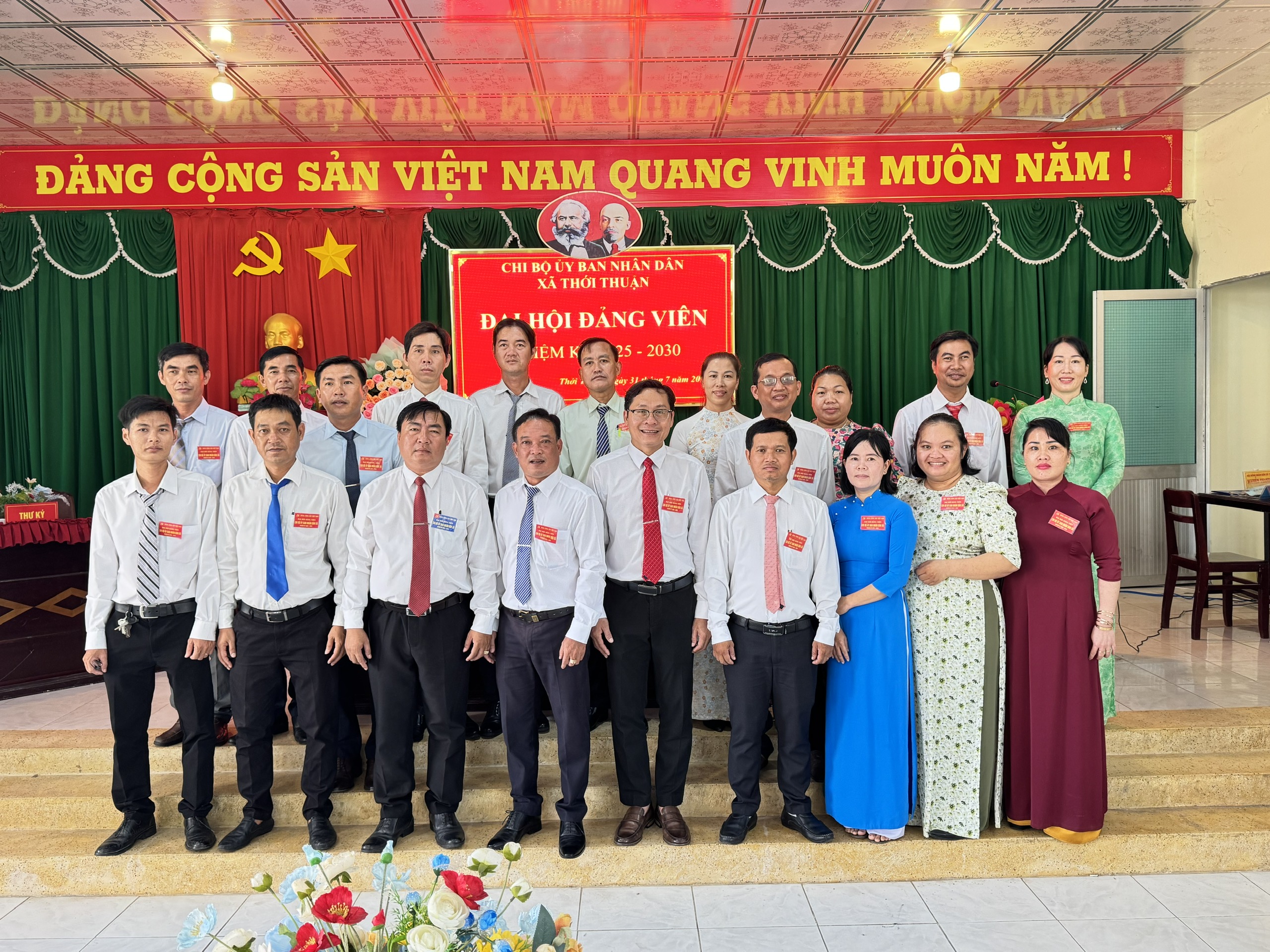 Chi bộ Uỷ ban nhân dân xã Thới Thuận tổ chức Đại hội đảng viên nhiệm kỳ 2025-2030