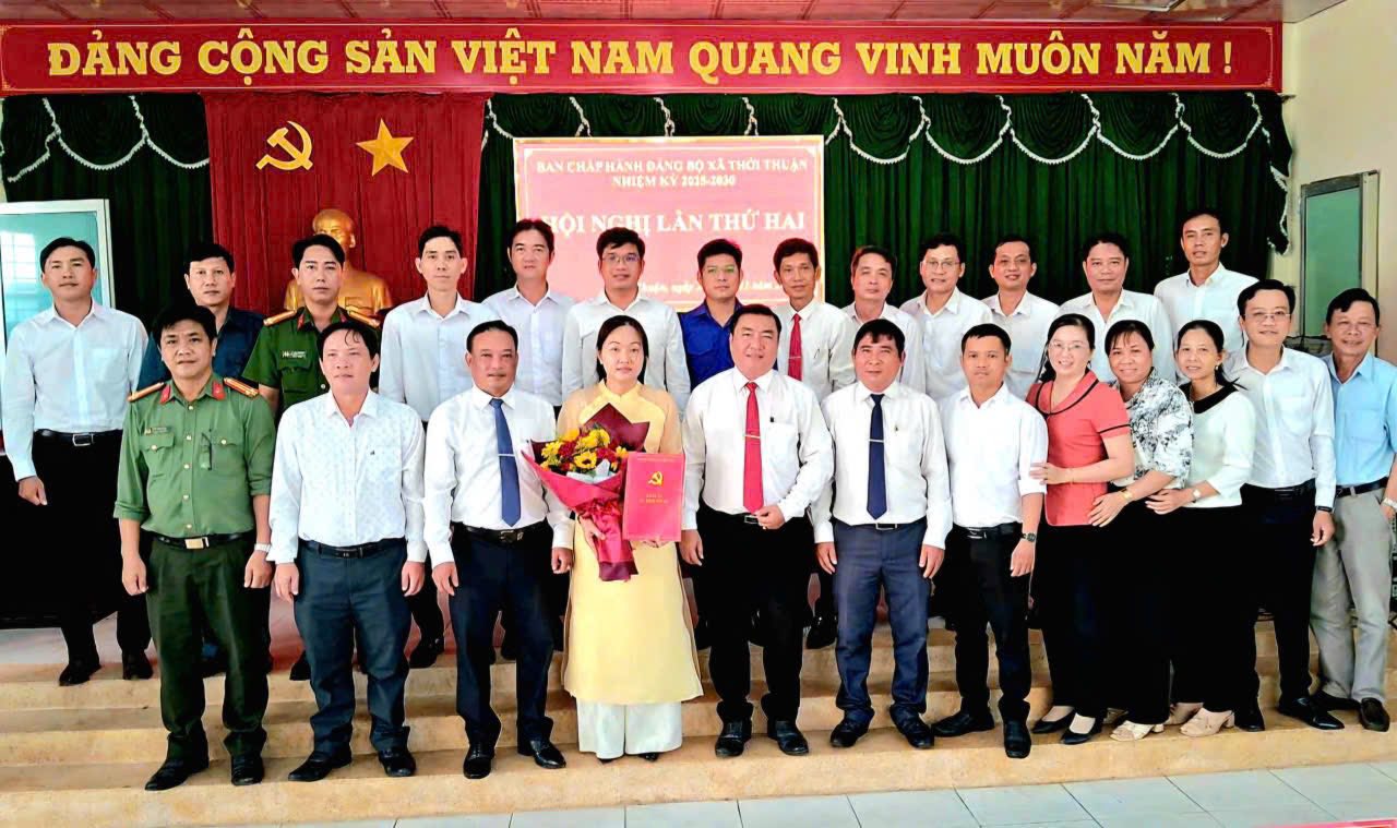 CÔNG BỐ QUYẾT ĐỊNH CỦA BAN THƯỜNG VỤ TỈNH UỶ VỀ CÔNG TÁC CÁN BỘ
